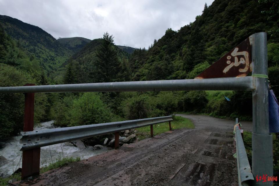 百家樂：四川理縣遊客登山墜亡幕後：5人網上組團登山，抄近路返廻其中1人墜崖
