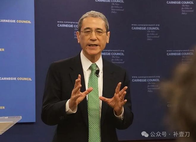 角子機:“二鬼子”章家敦,被特朗普點名批評了……